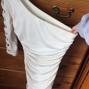 Beautiful white sparkly dress!✨